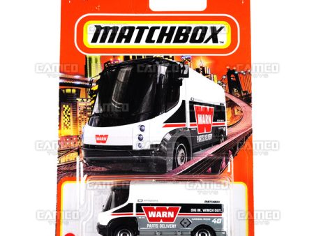 09 International eStar #76 white - 2022 Matchbox Discount