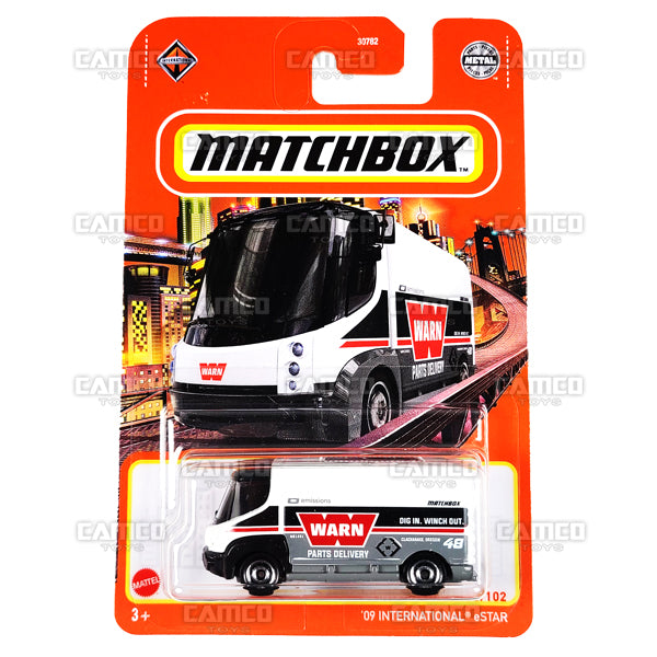 09 International eStar #76 white - 2022 Matchbox Discount